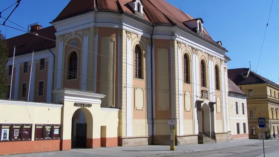 Žalobce uzavřel v kauze podvodu ve Vlastivědném muzeu v Olomouci dohodu s obviněnými